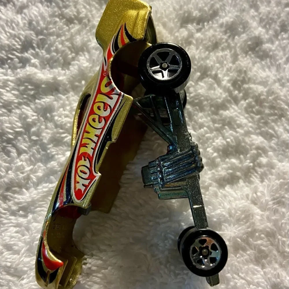 Mattel VGT 1977 Hot Wheels Racing Car Gold Black Red Sports Flames E81.
